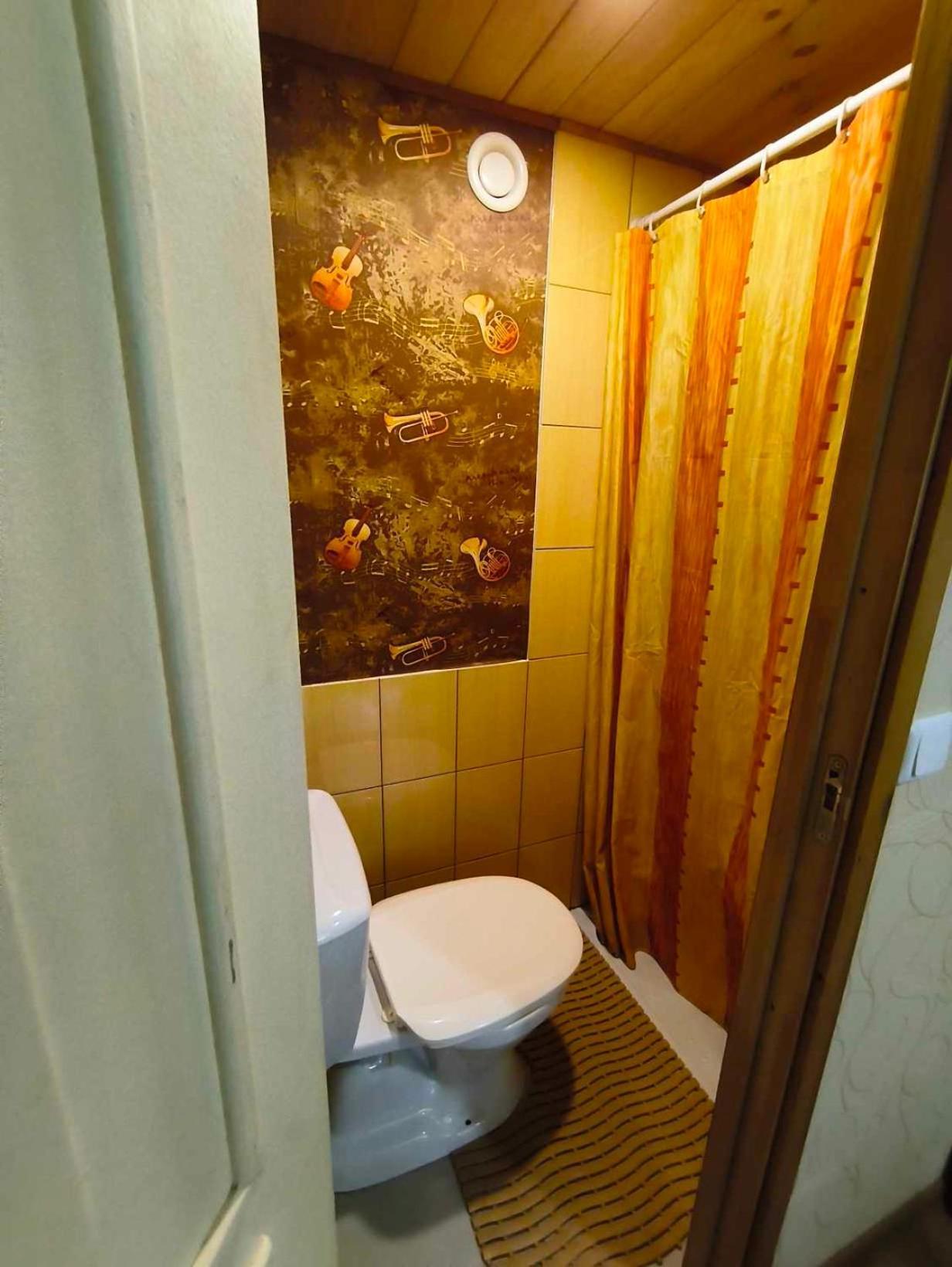 Paerna Guesthouse & Apartments Kuressaare Esterno foto