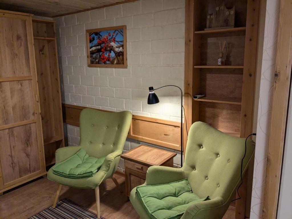 Paerna Guesthouse & Apartments Kuressaare Esterno foto