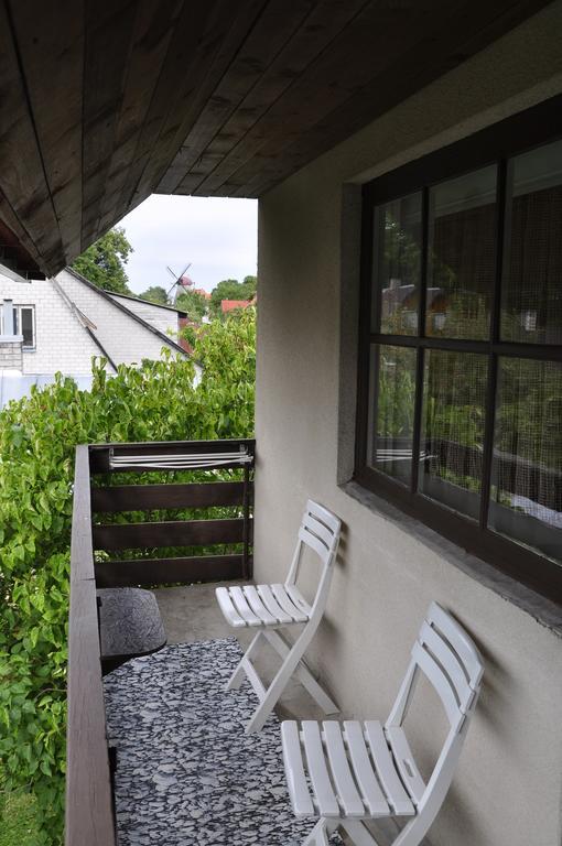 Paerna Guesthouse & Apartments Kuressaare Esterno foto